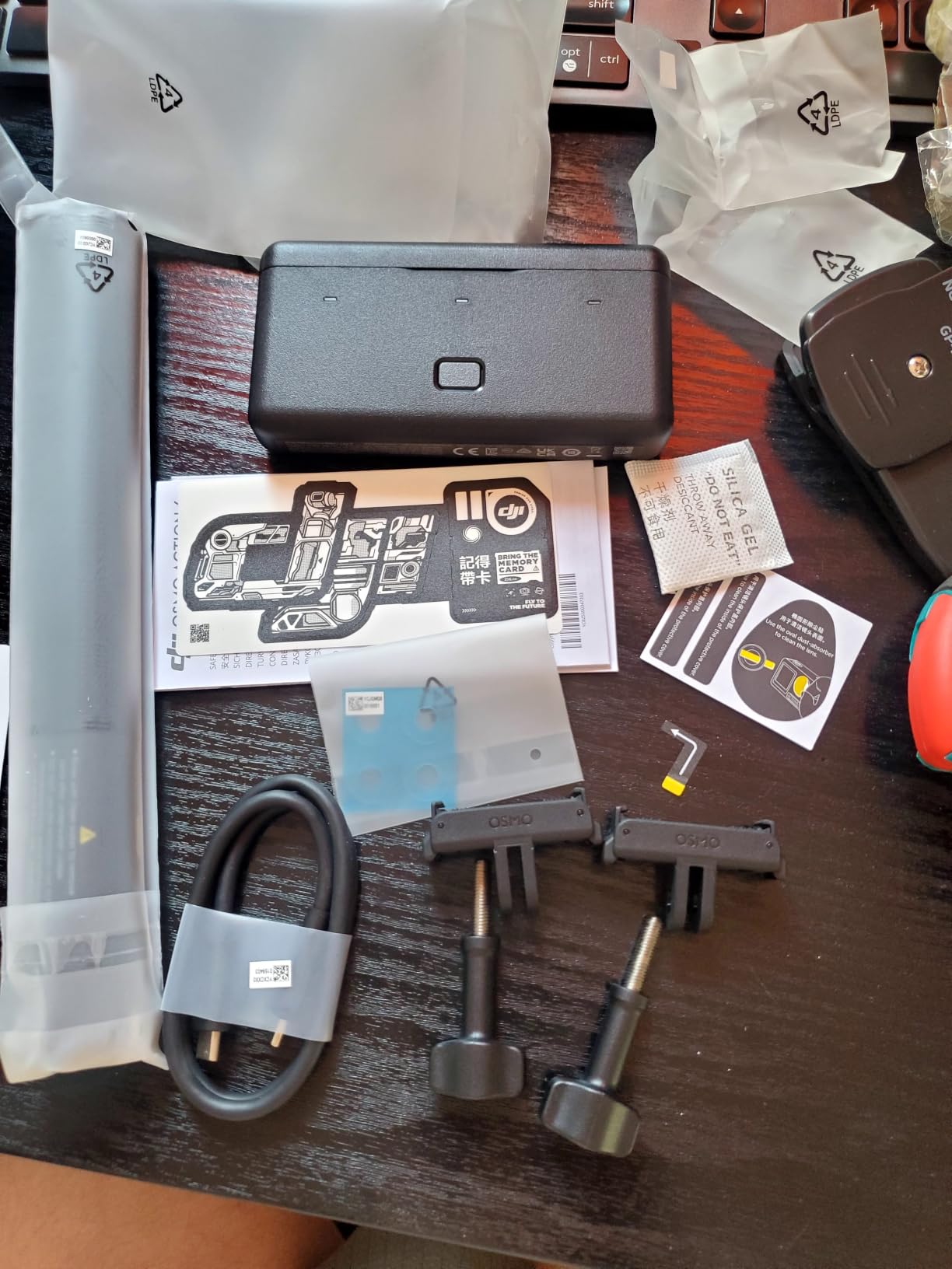 DJI Osmo Action 6 Essential Combo, 8K Waterproof Action Camera customer photo 1
