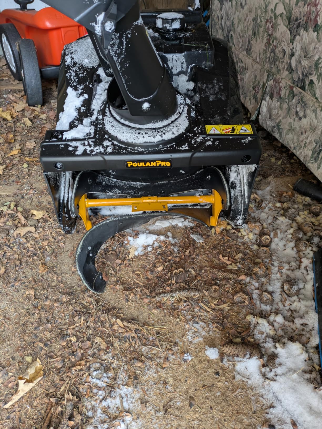 Poulan Pro Snow Blower Gas Powered, Single Stage 18 Inch Gas Snow Thrower | with Electric Start, 190° Remote Chute Control, Steel-Reinforced Rubber Auger, Compact, Lightweight Design customer photo 1