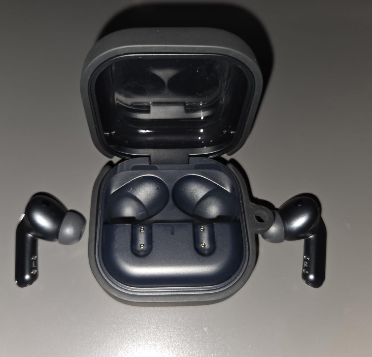 Samsung Galaxy Buds 4 Pro (2026) AI True Wireless Bluetooth Earbuds, Black customer photo 1