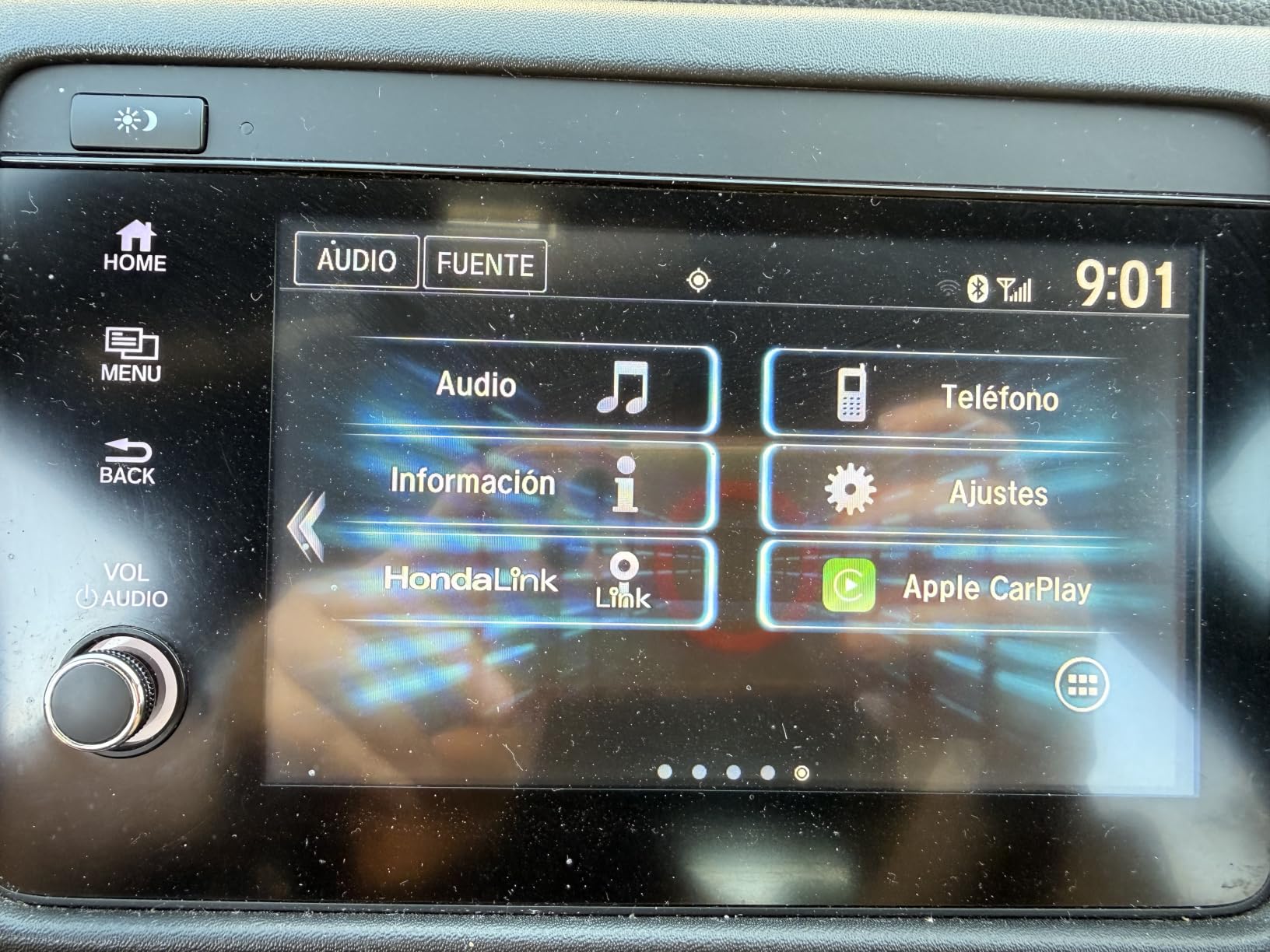 Wireless Carplay Adapter for iPhone Latest Upgrade, Tiny Bluetooth Receiver Convert Wired to Wireless for Apple Car Play Plug & Play, Zero-Lag Media GPS Works with 2016+ Cars (Ebony Black) customer photo 1